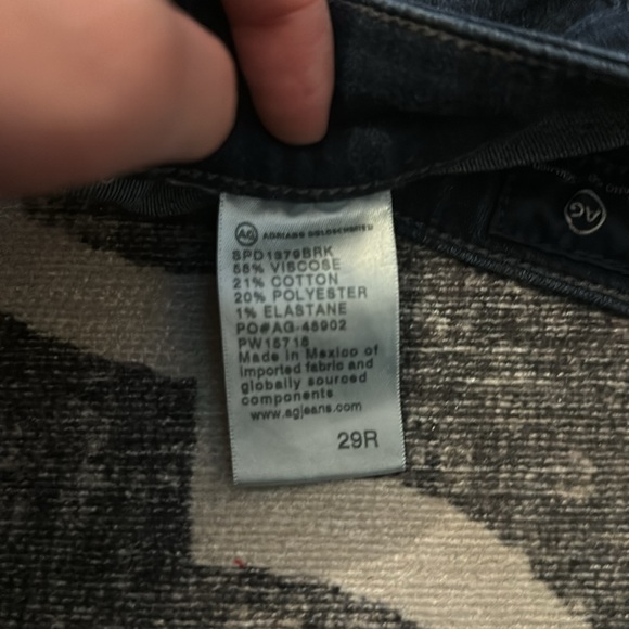 AG high rise skinny size 29R - Picture 3 of 6